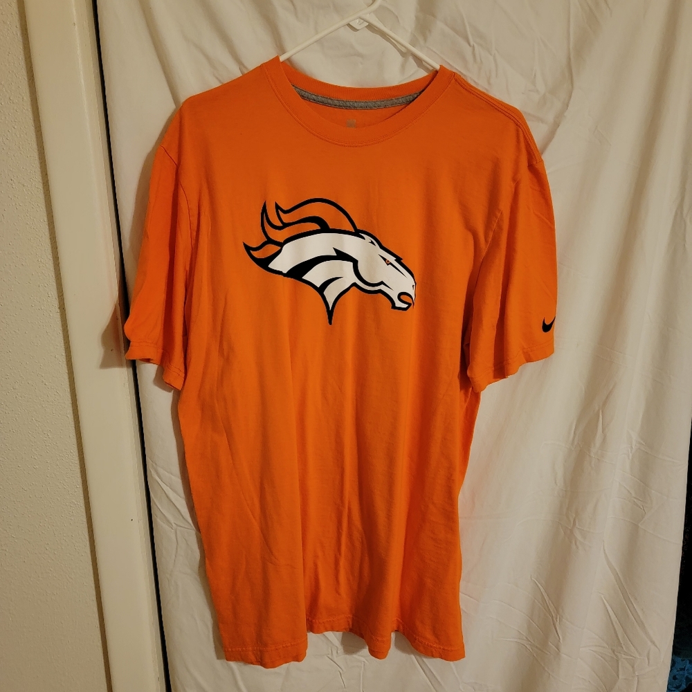Nike Team Denver Broncos Orange Graphic T-shirt Size XL